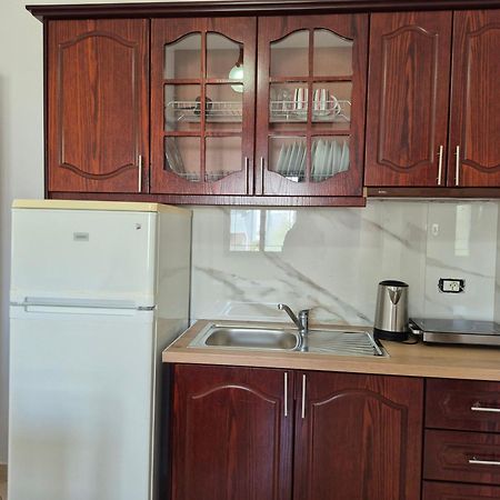 Vita Apartment - Spacious Garden And Balcony 5 Min To Beach & Center Ксамил Экстерьер фото