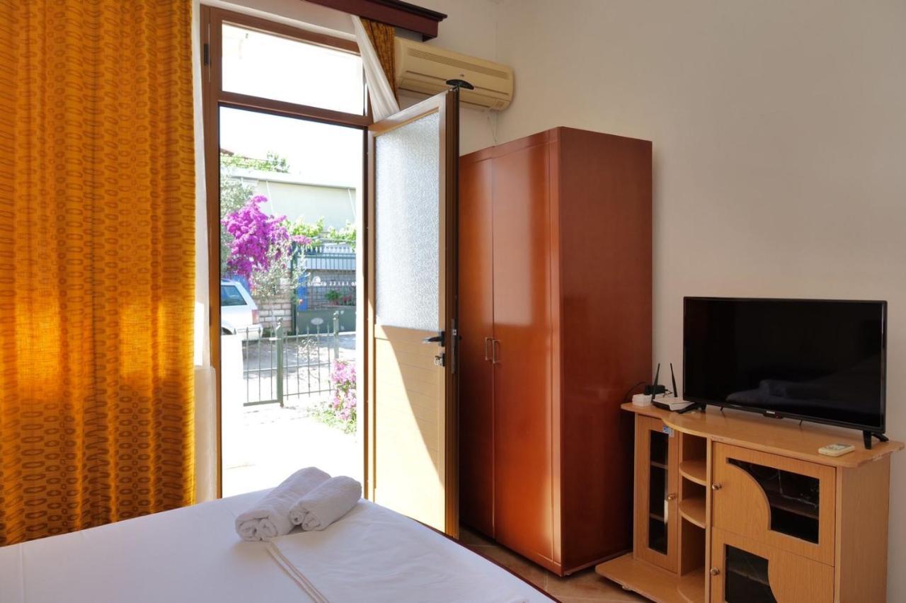 Vita Apartment - Spacious Garden And Balcony 5 Min To Beach & Center Ксамил Экстерьер фото