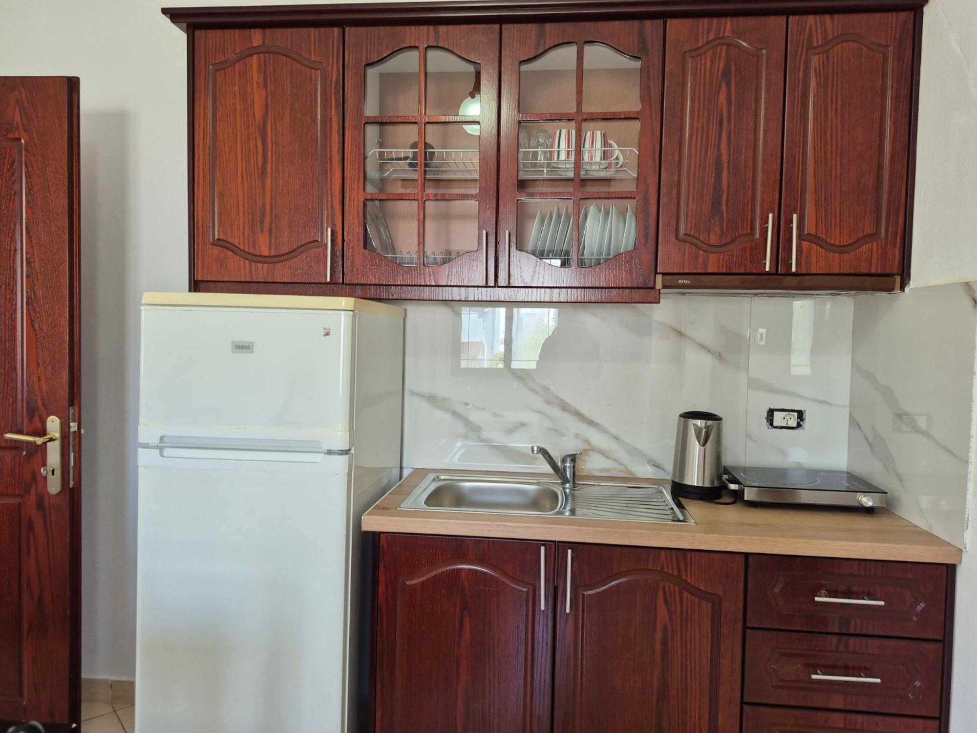 Vita Apartment - Spacious Garden And Balcony 5 Min To Beach & Center Ксамил Экстерьер фото