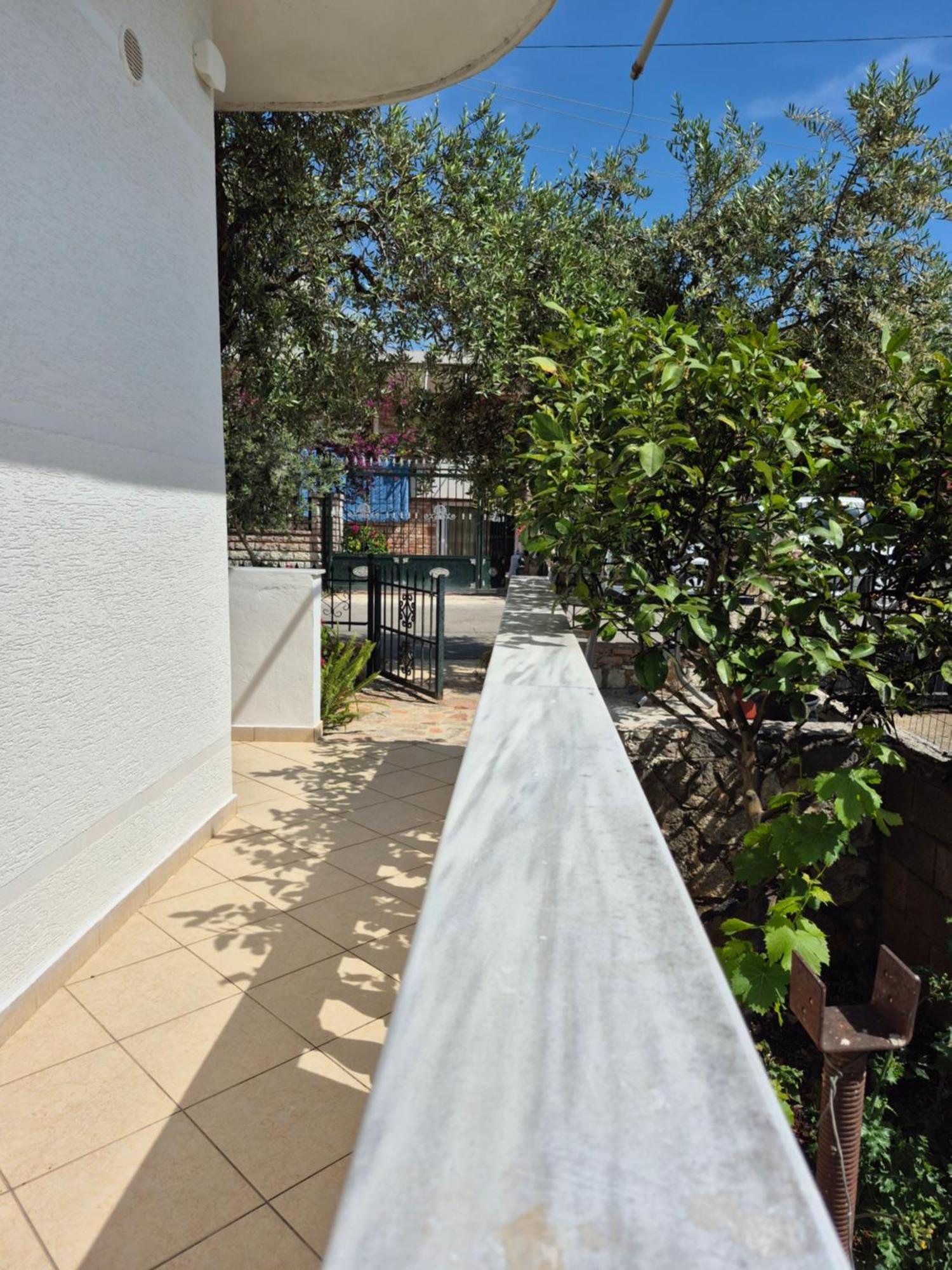 Vita Apartment - Spacious Garden And Balcony 5 Min To Beach & Center Ксамил Экстерьер фото